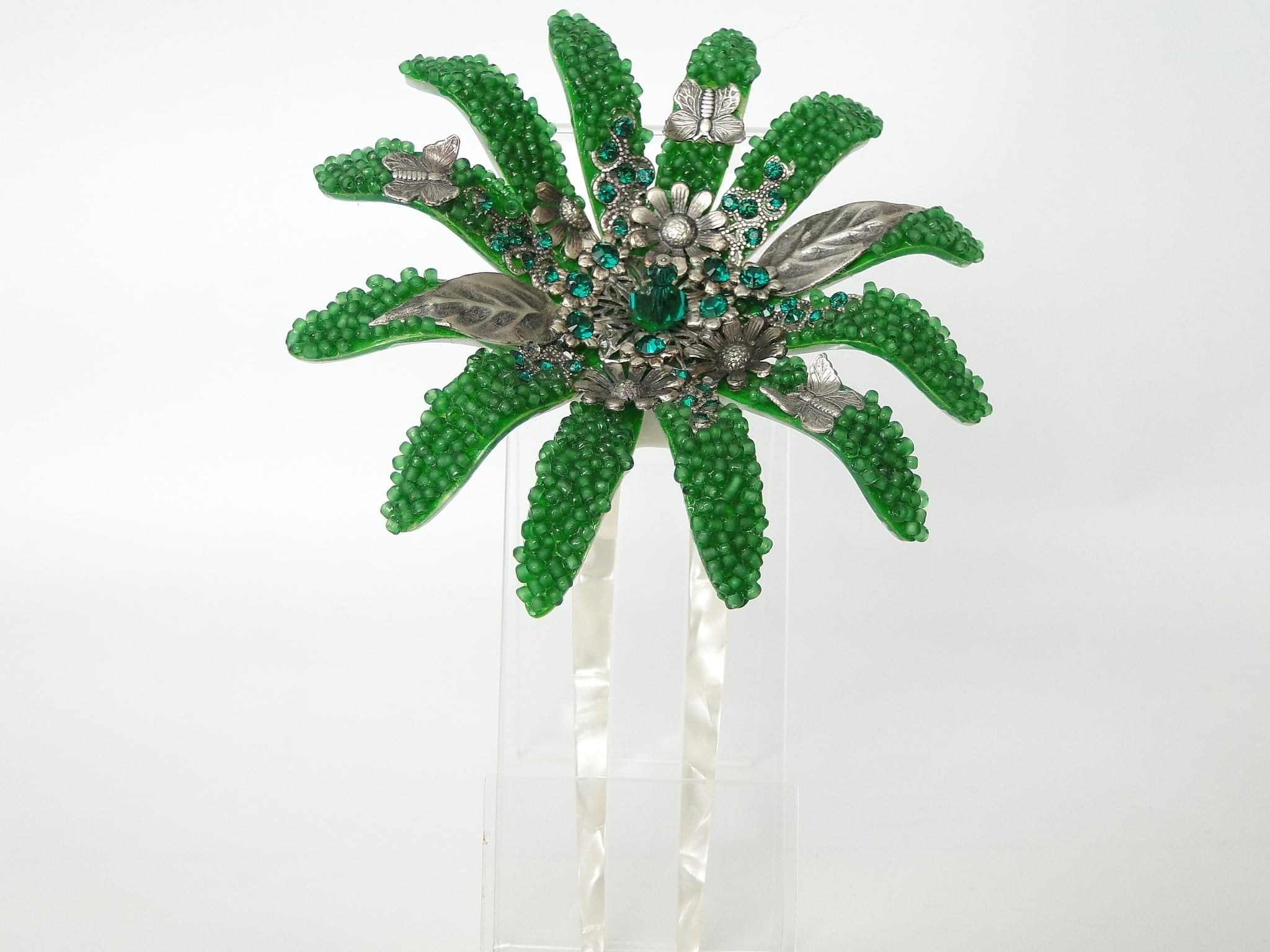 Flor Maite Cardenas en color verde andalucia