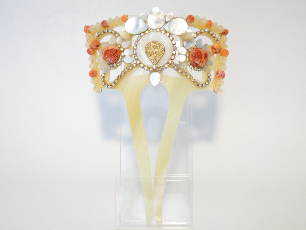 Peina Beige y coral para novias