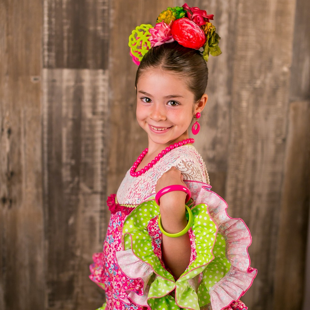 Catálogos | Tienda de trajes de flamenca, comunión y boda en Málaga y online